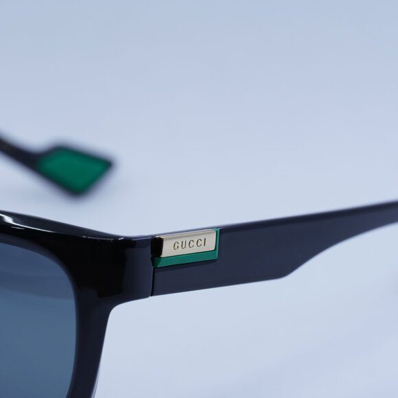 🕶️ New Gucci GG1621S 001 Sunglasses - Shiny Black Frame, Gradient Grey Lenses - Picture 3 of 11